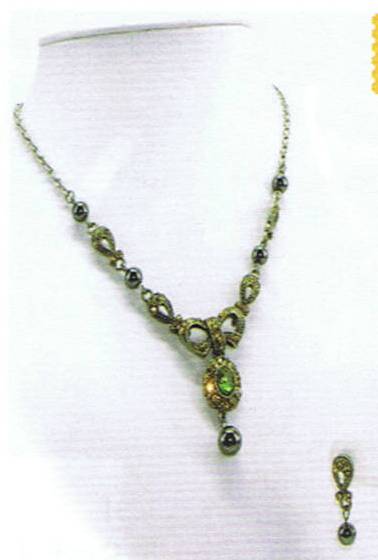 Magnetic Necklace & Earrings Set Amber Green